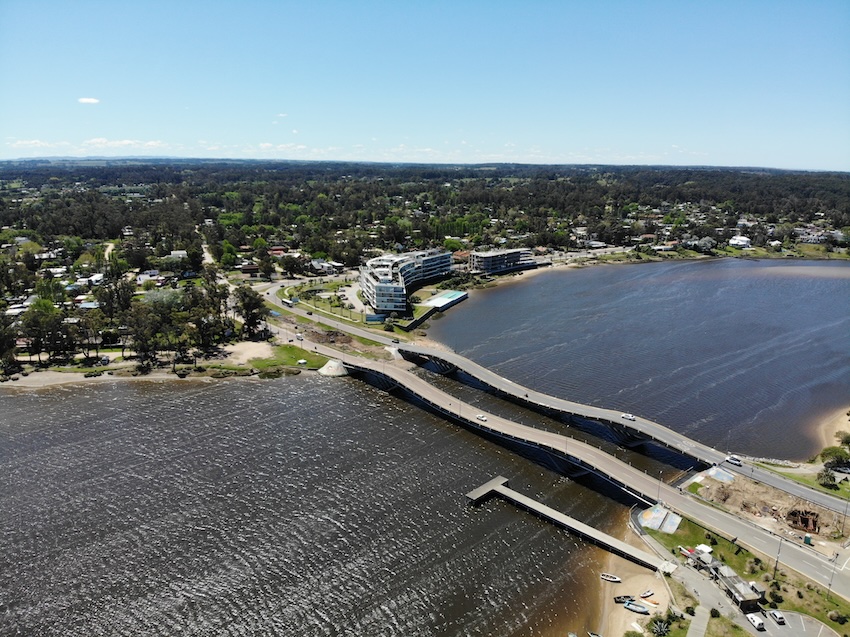 Vista aérea del Puente de La Barra